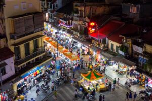Top 5 des célèbres marchés de nuit de Hanoi