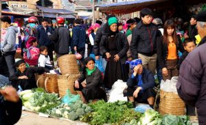 Marché hebdomadaire a Ha Giang