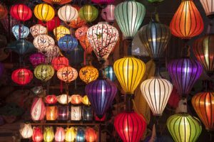 L’Art lumineux de Hoi An : Une Aventure Créative dans la Fabrication de Lanternes
