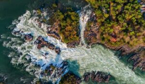 Découvrez la beauté naturelle du Laos : les cascades incontournables