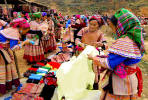 Marchés ethniques : Un voyage enrichissant dans la culture authentique des ethniques vietnamiens