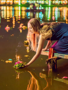 Loy Krathong en Thaïlande : La fête des lumières 2025