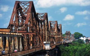 Les 7 Ponts les Plus Emblématiques du Vietnam : Histoire et Innovation